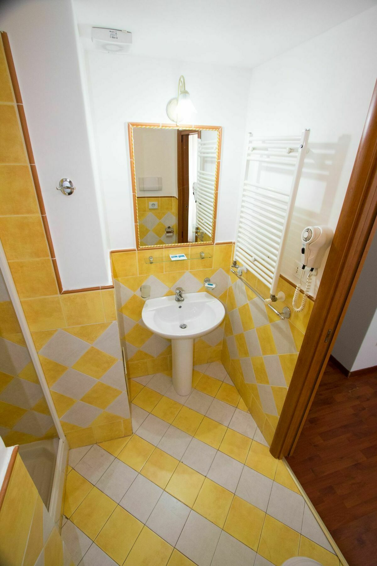 Apartment In ปาแลร์โม ภายนอก รูปภาพ