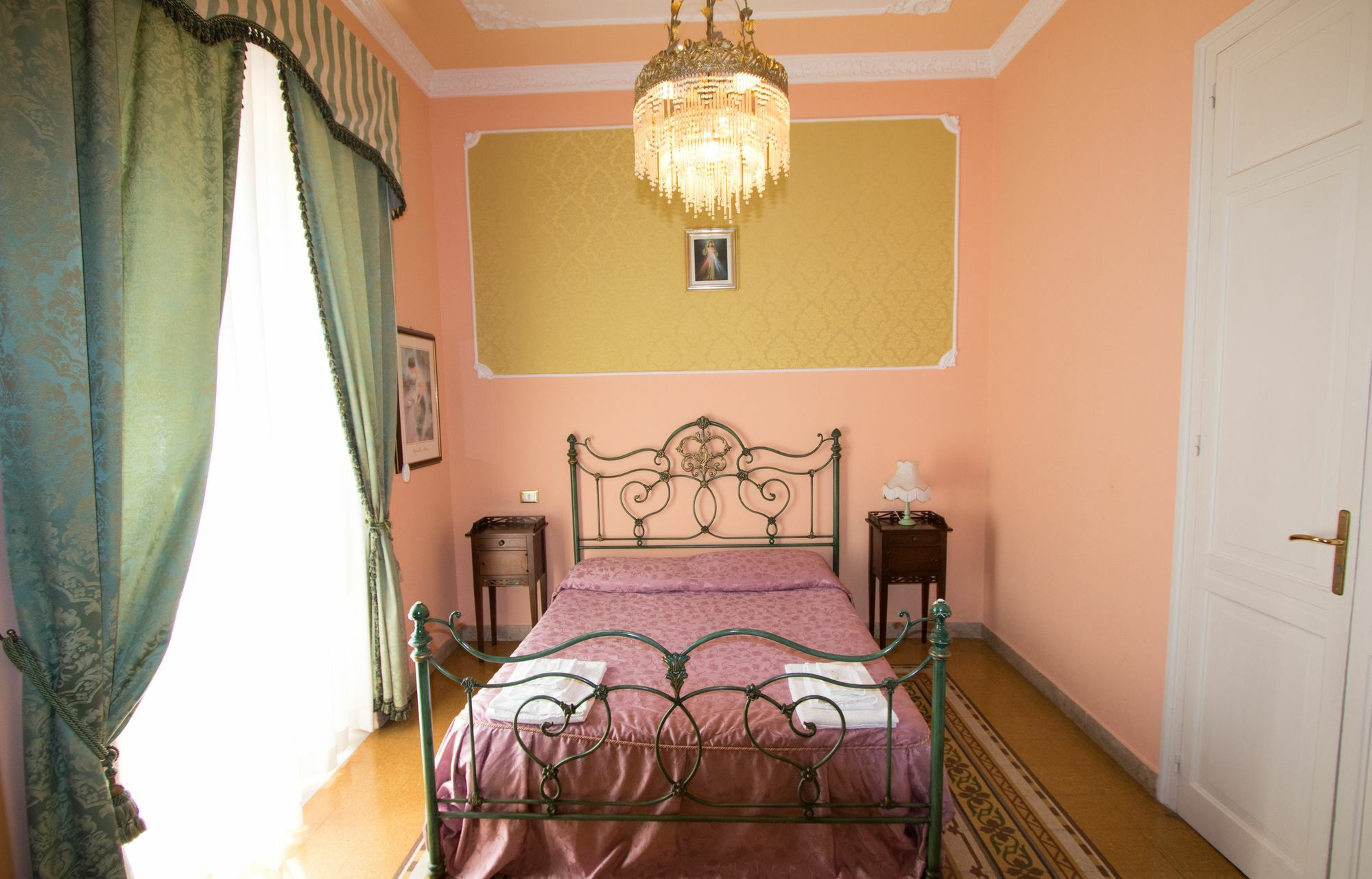 Apartment In ปาแลร์โม ภายนอก รูปภาพ